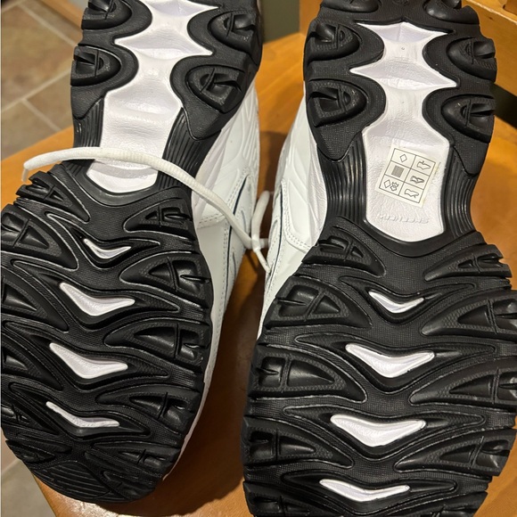 Sketchers Sports shoes new never worn - Picture 5 of 11